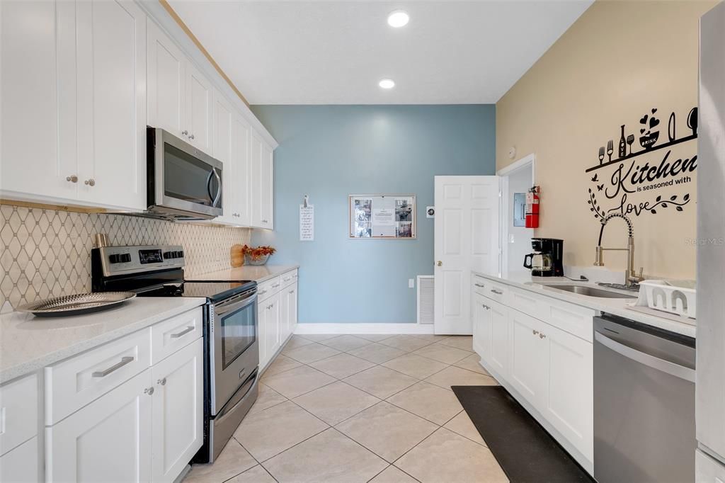 На продажу: $189,000 (2 спален, 1 ванн, 1000 Квадратных фут)