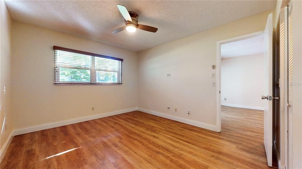 For Sale: $210,000 (2 beds, 2 baths, 805 Square Feet)