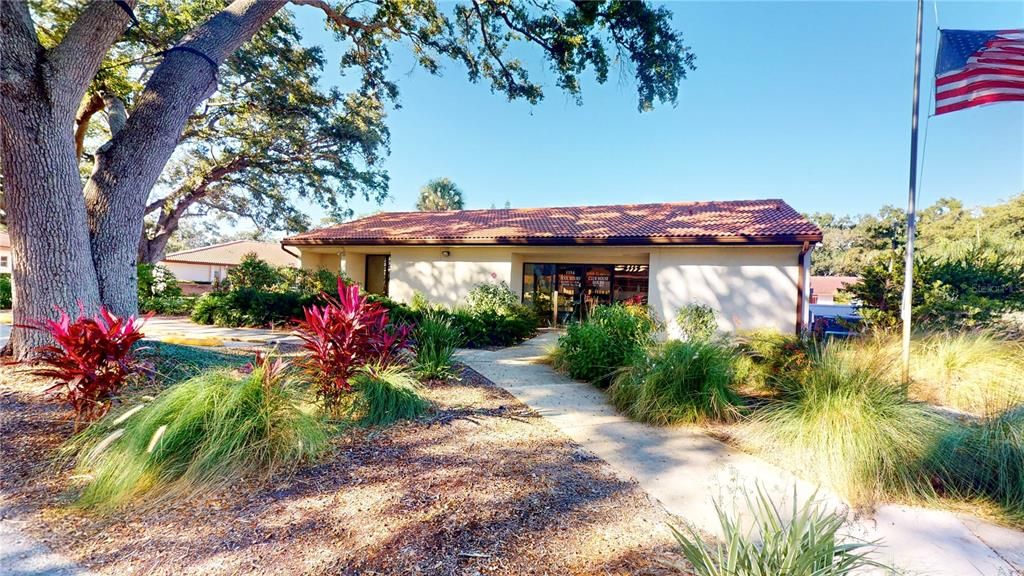 For Sale: $210,000 (2 beds, 2 baths, 805 Square Feet)