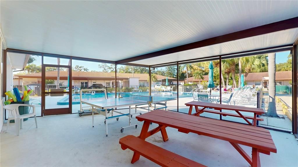 For Sale: $210,000 (2 beds, 2 baths, 805 Square Feet)