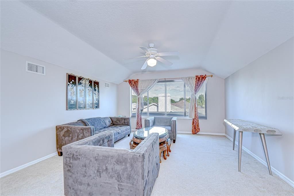 For Sale: $600,000 (5 beds, 4 baths, 3285 Square Feet)