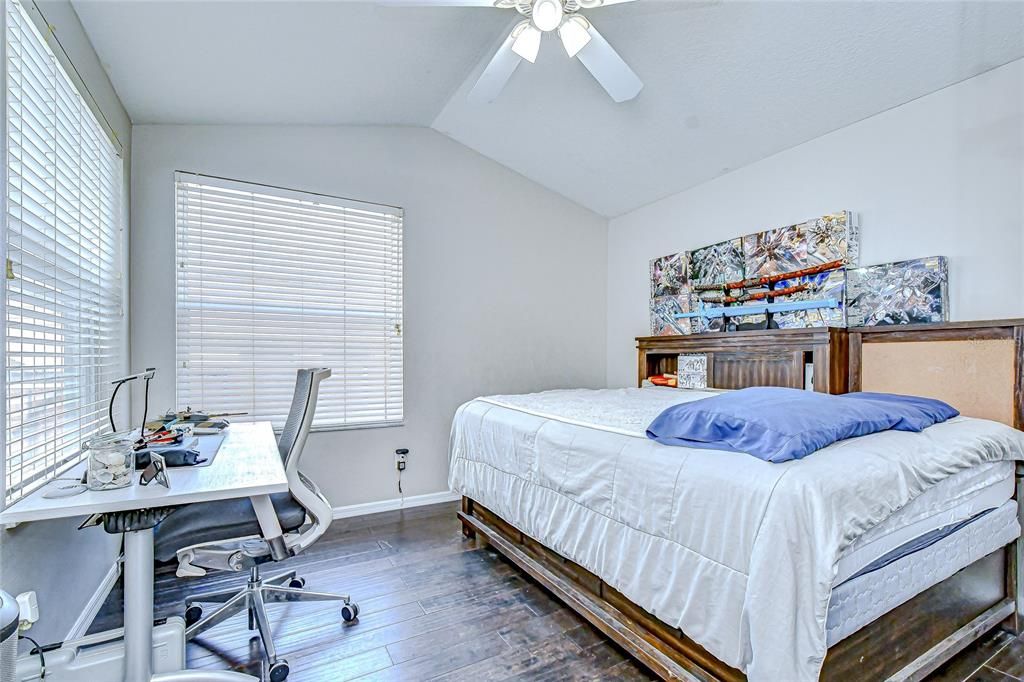 For Sale: $600,000 (5 beds, 4 baths, 3285 Square Feet)