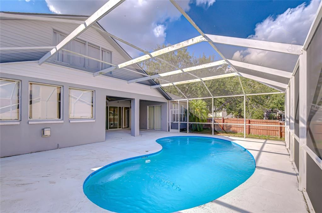 For Sale: $600,000 (5 beds, 4 baths, 3285 Square Feet)