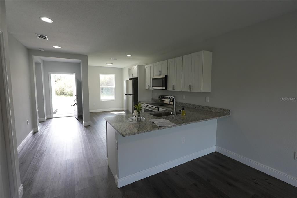 En Renta: $1,699 (3 camas, 2 baños, 2480 Pies cuadrados)