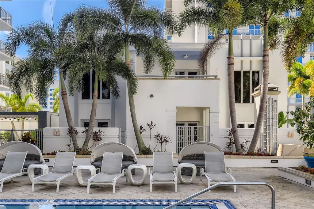 В аренду: $3,610 (3 спален, 2 ванн, 1595 Квадратных фут)