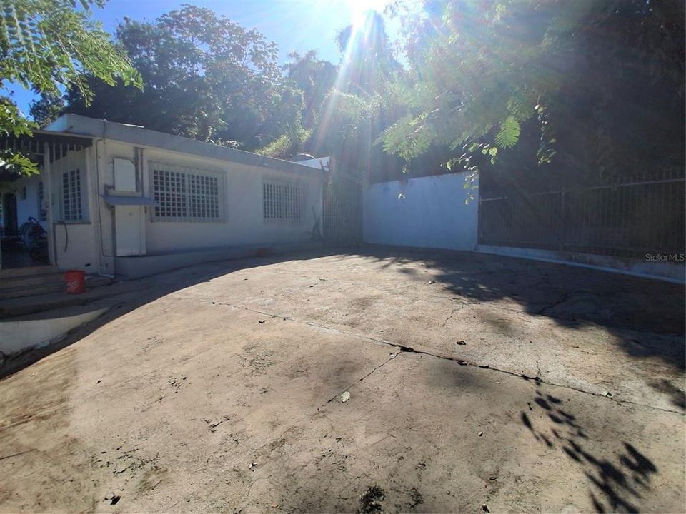 待售: $235,000 (2 贝兹, 2 浴室, 900 平方英尺)