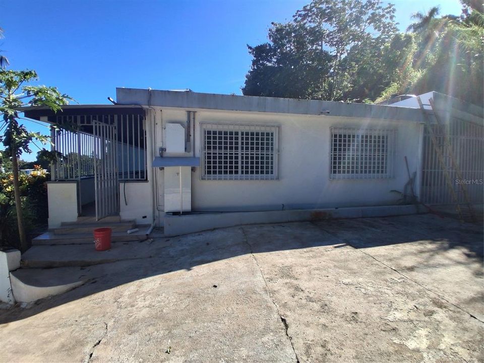 待售: $235,000 (2 贝兹, 2 浴室, 900 平方英尺)