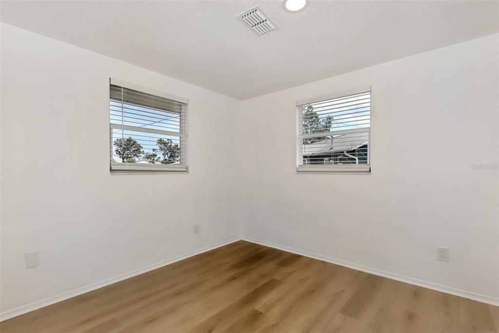 For Rent: $1,400 (2 beds, 1 baths, 750 Square Feet)