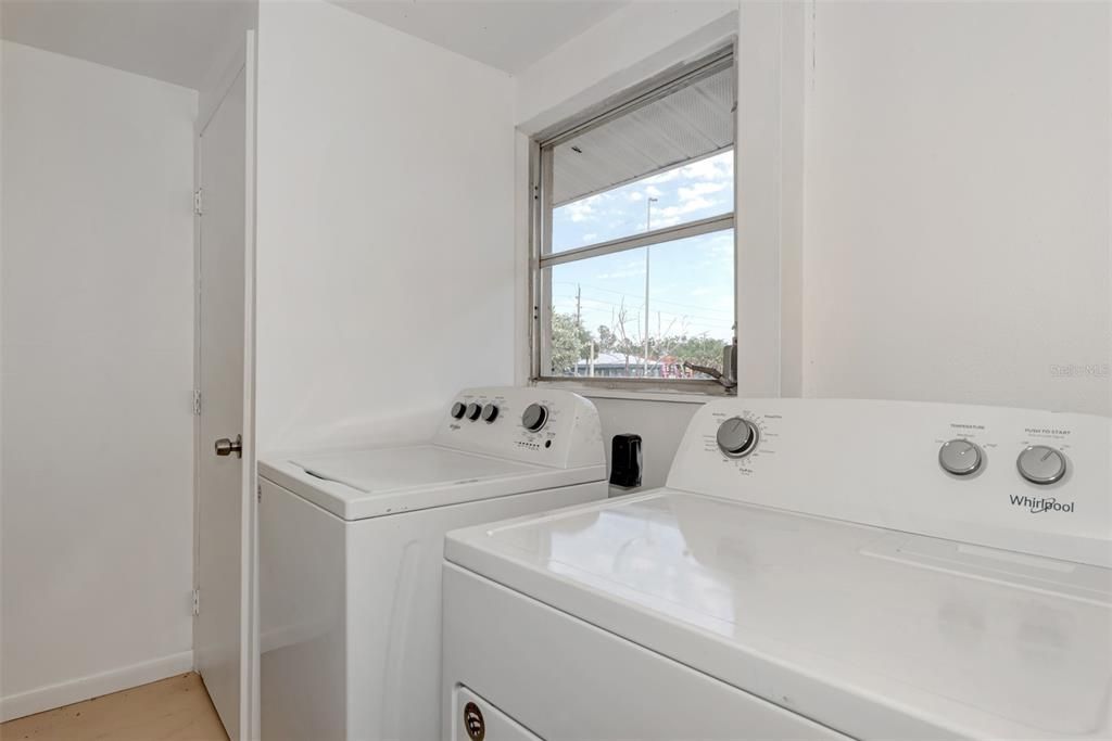 For Rent: $1,400 (2 beds, 1 baths, 750 Square Feet)