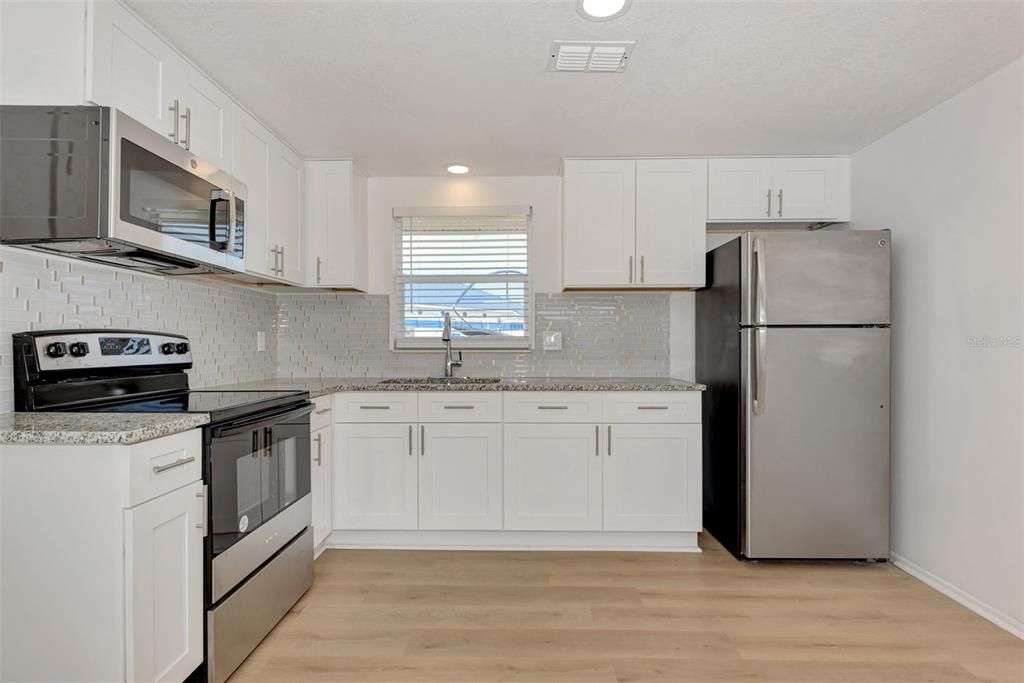 For Rent: $1,400 (2 beds, 1 baths, 750 Square Feet)