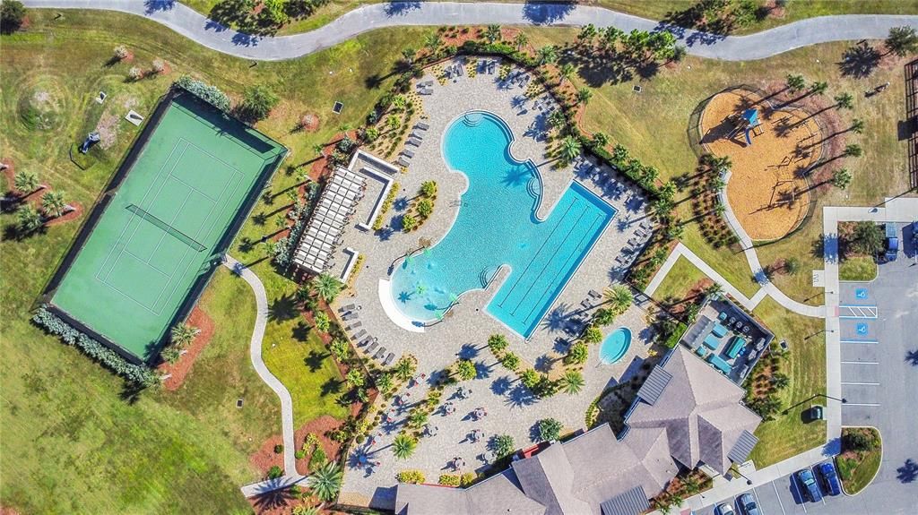 En Venta: $599,000 (4 camas, 3 baños, 2512 Pies cuadrados)