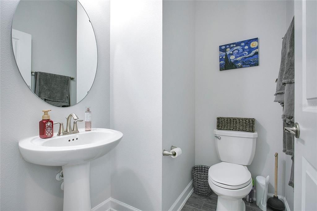 En Venta: $599,000 (4 camas, 3 baños, 2512 Pies cuadrados)