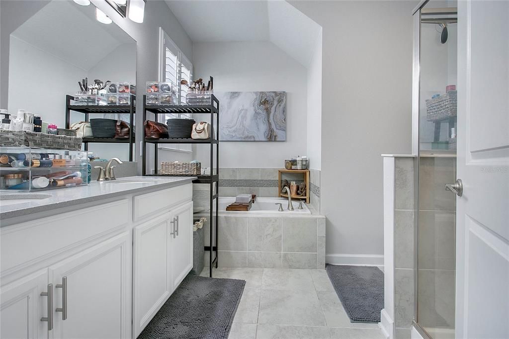 En Venta: $599,000 (4 camas, 3 baños, 2512 Pies cuadrados)