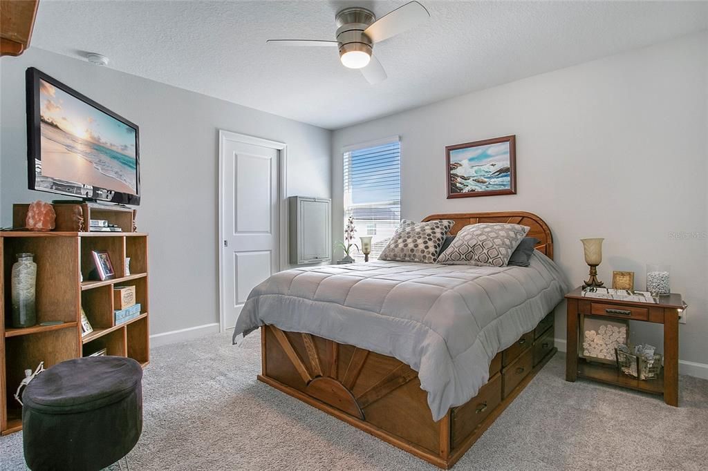 En Venta: $599,000 (4 camas, 3 baños, 2512 Pies cuadrados)