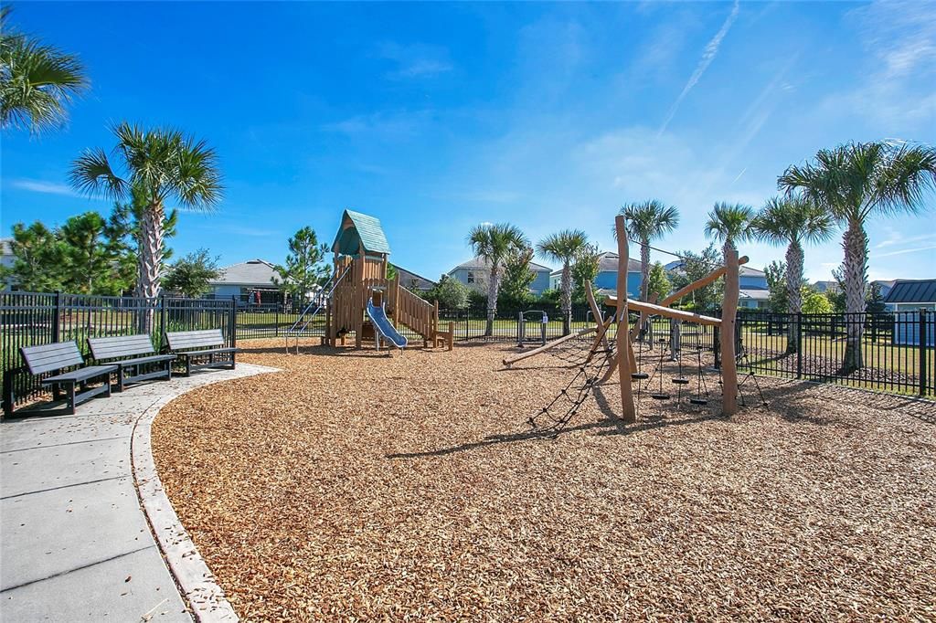 En Venta: $599,000 (4 camas, 3 baños, 2512 Pies cuadrados)