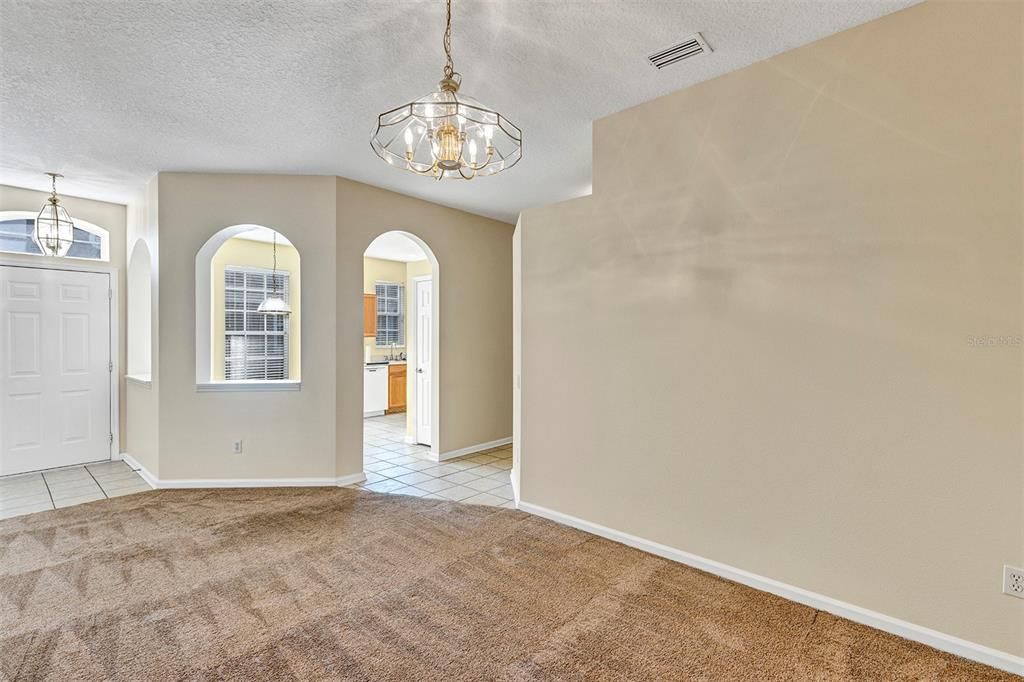 For Sale: $324,900 (3 beds, 2 baths, 1526 Square Feet)