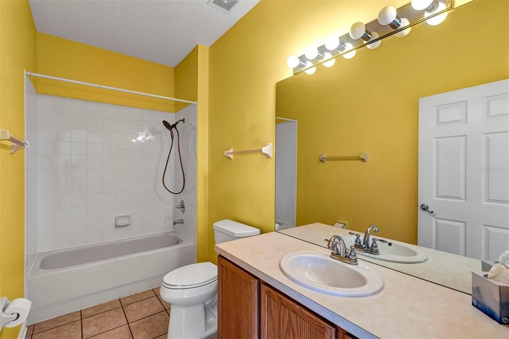 For Sale: $324,900 (3 beds, 2 baths, 1526 Square Feet)