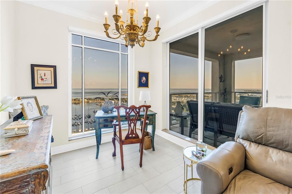 Activo con contrato: $2,649,000 (2 camas, 2 baños, 2400 Pies cuadrados)