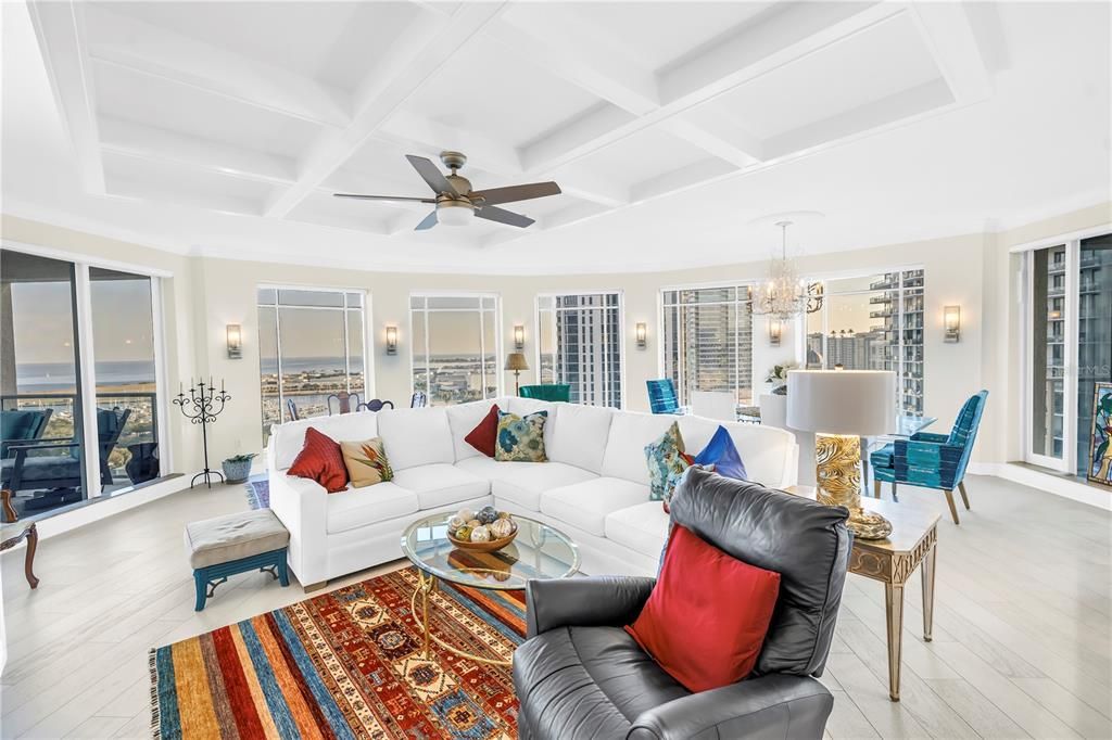 Activo con contrato: $2,649,000 (2 camas, 2 baños, 2400 Pies cuadrados)