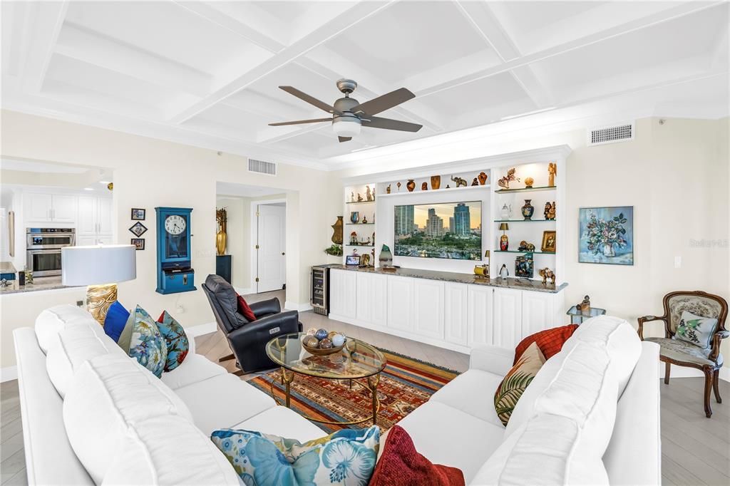 Activo con contrato: $2,649,000 (2 camas, 2 baños, 2400 Pies cuadrados)