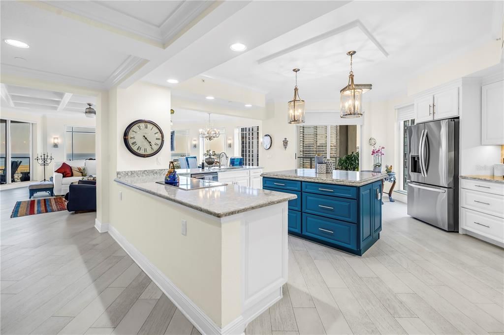 Activo con contrato: $2,649,000 (2 camas, 2 baños, 2400 Pies cuadrados)