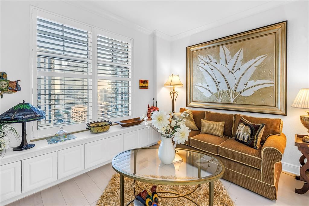 Activo con contrato: $2,649,000 (2 camas, 2 baños, 2400 Pies cuadrados)