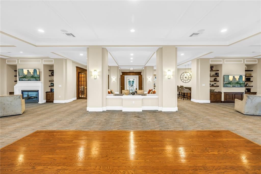 Activo con contrato: $2,649,000 (2 camas, 2 baños, 2400 Pies cuadrados)