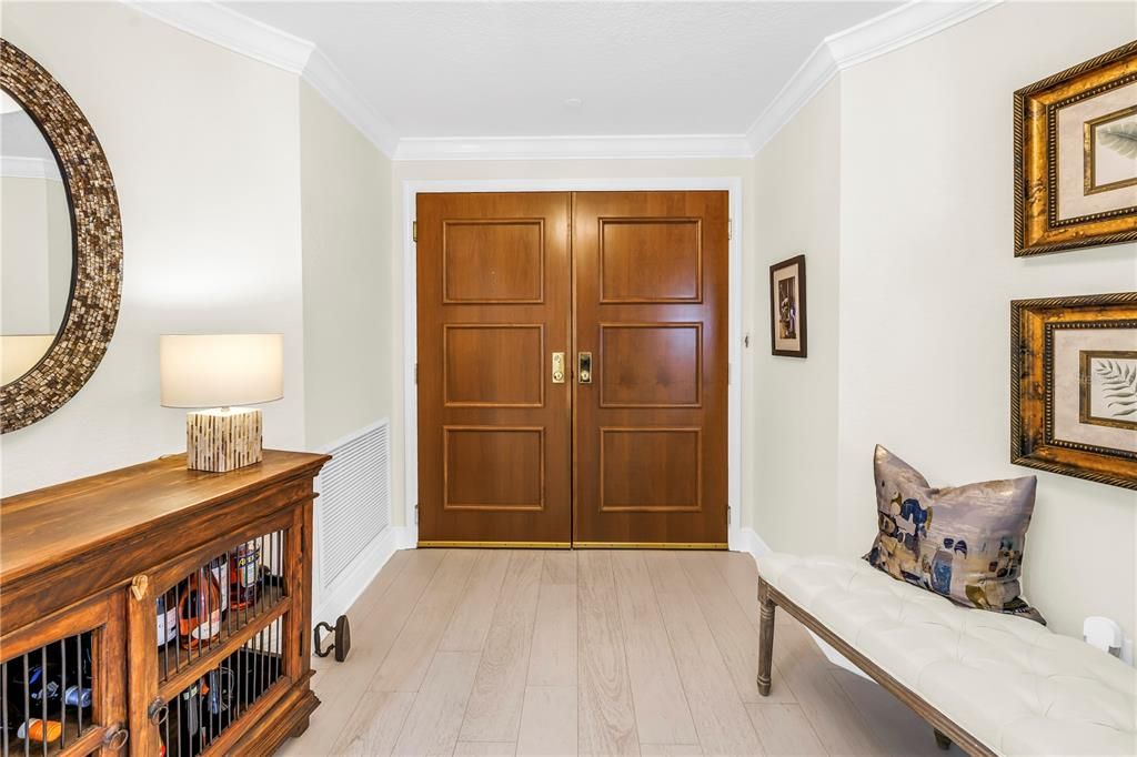 Activo con contrato: $2,649,000 (2 camas, 2 baños, 2400 Pies cuadrados)