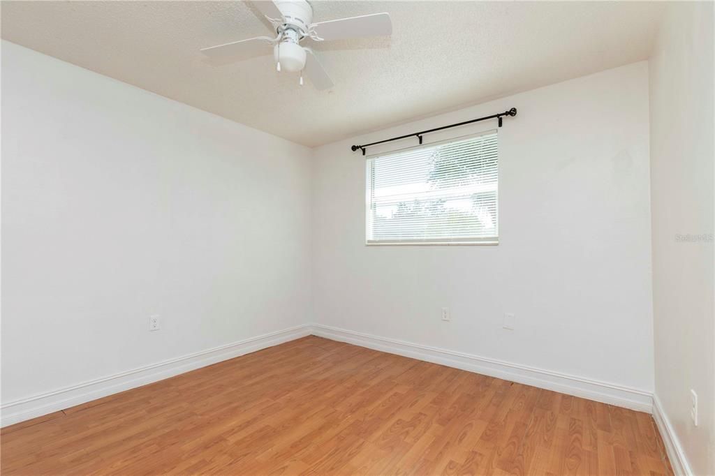 For Sale: $179,000 (2 beds, 1 baths, 744 Square Feet)