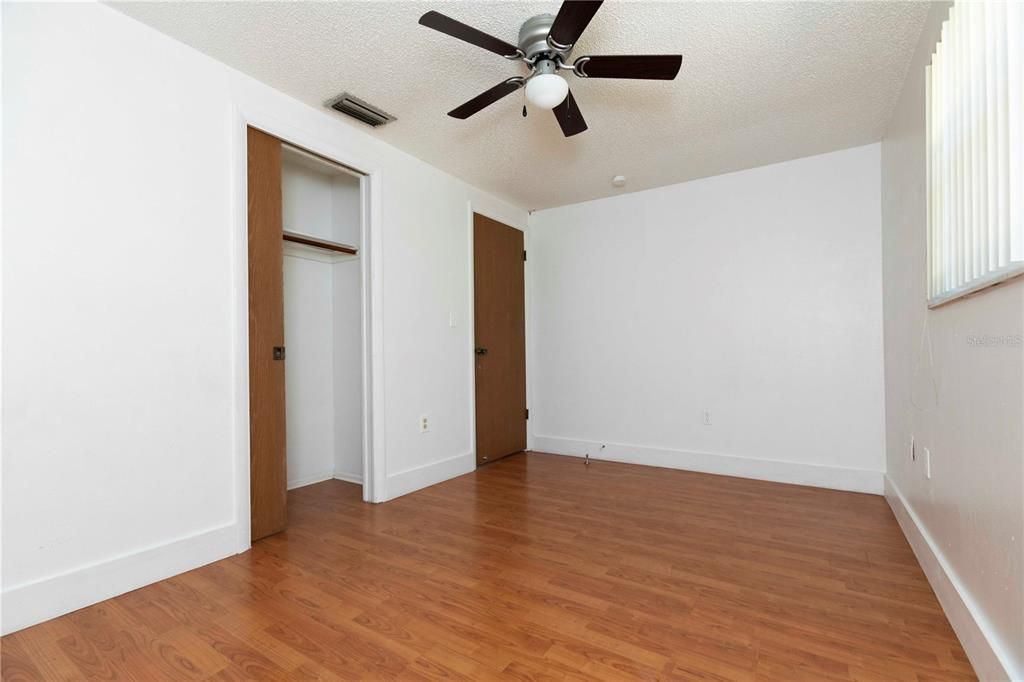 For Sale: $179,000 (2 beds, 1 baths, 744 Square Feet)