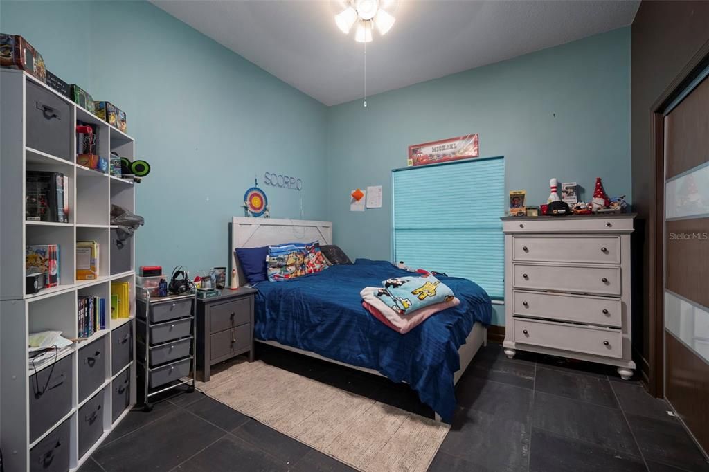 待售: $549,900 (4 贝兹, 2 浴室, 2578 平方英尺)