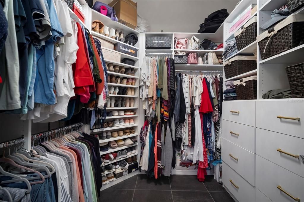 待售: $549,900 (4 贝兹, 2 浴室, 2578 平方英尺)