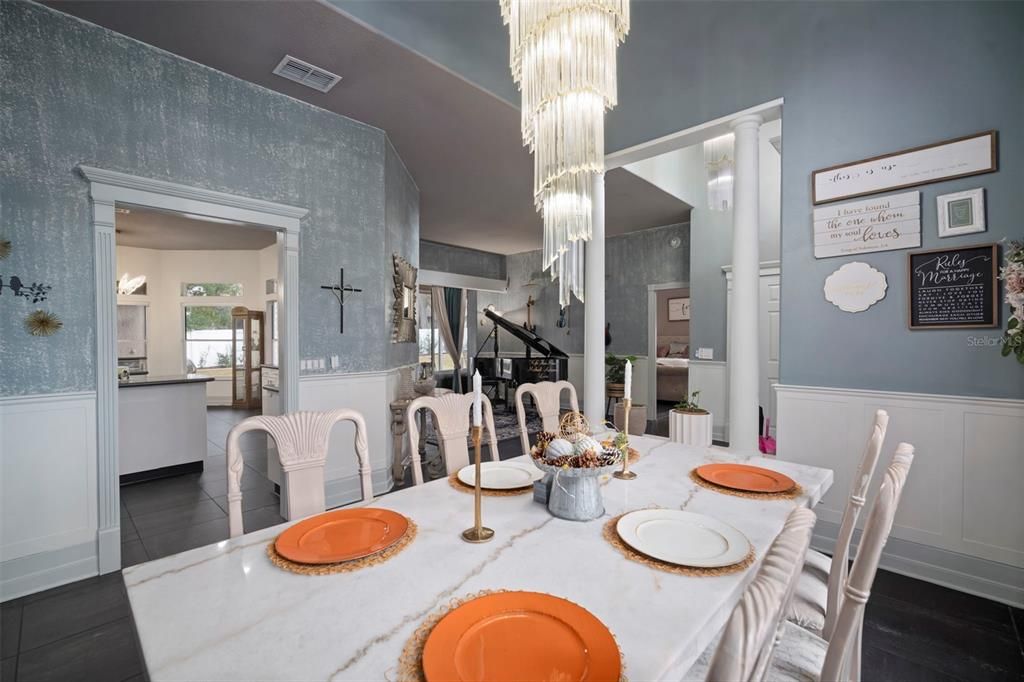 待售: $549,900 (4 贝兹, 2 浴室, 2578 平方英尺)