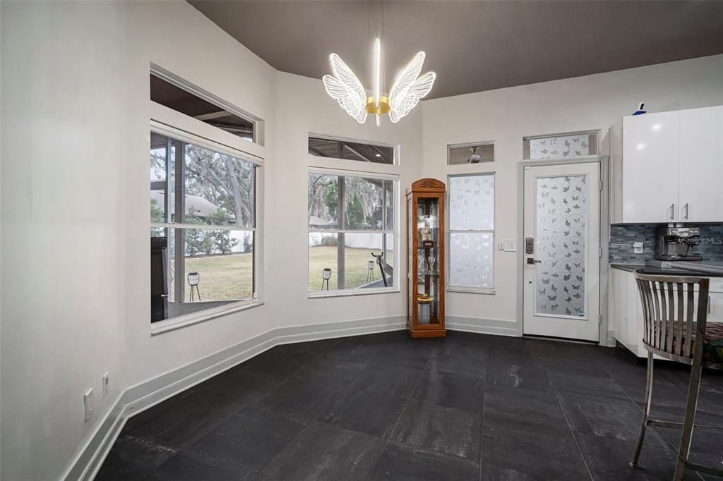 待售: $549,900 (4 贝兹, 2 浴室, 2578 平方英尺)