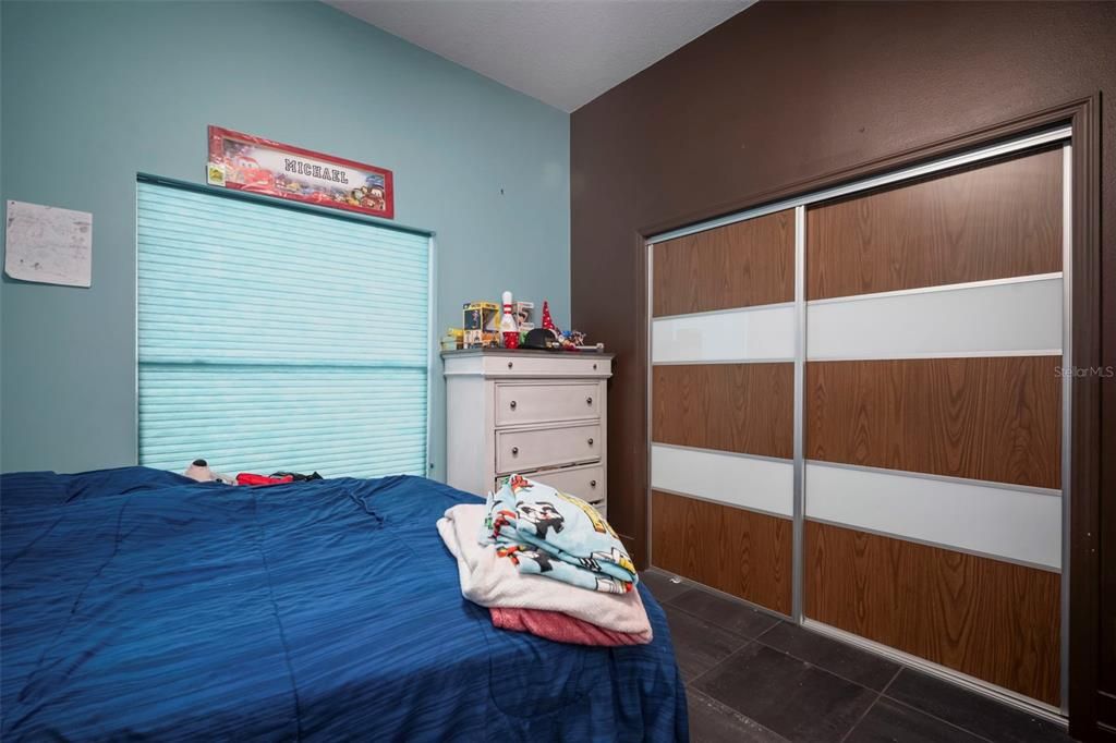 待售: $549,900 (4 贝兹, 2 浴室, 2578 平方英尺)