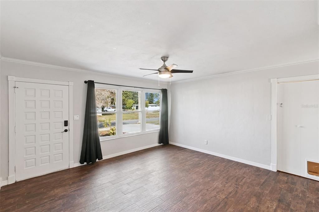 For Sale: $340,000 (3 beds, 1 baths, 1471 Square Feet)