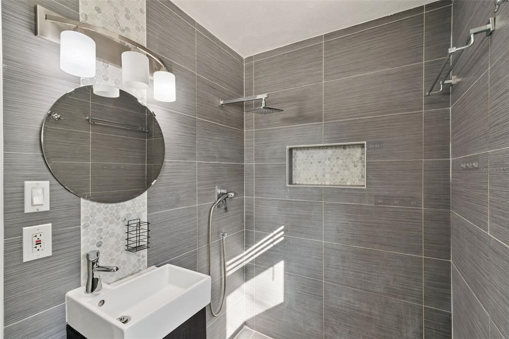 For Sale: $340,000 (3 beds, 1 baths, 1471 Square Feet)