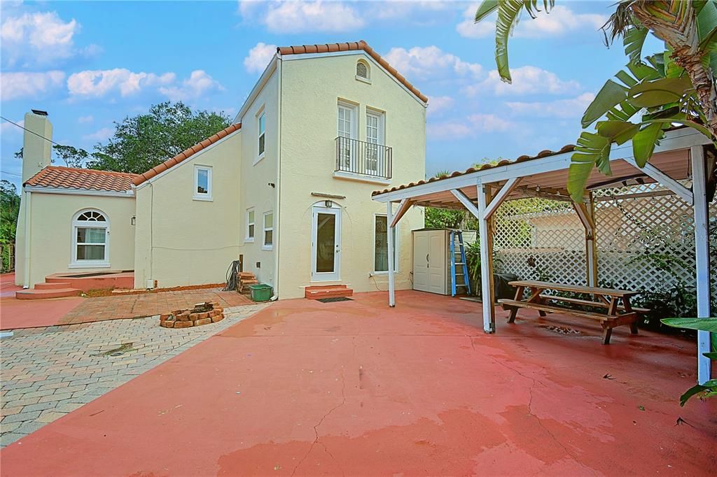 待售: $475,000 (4 贝兹, 2 浴室, 2464 平方英尺)