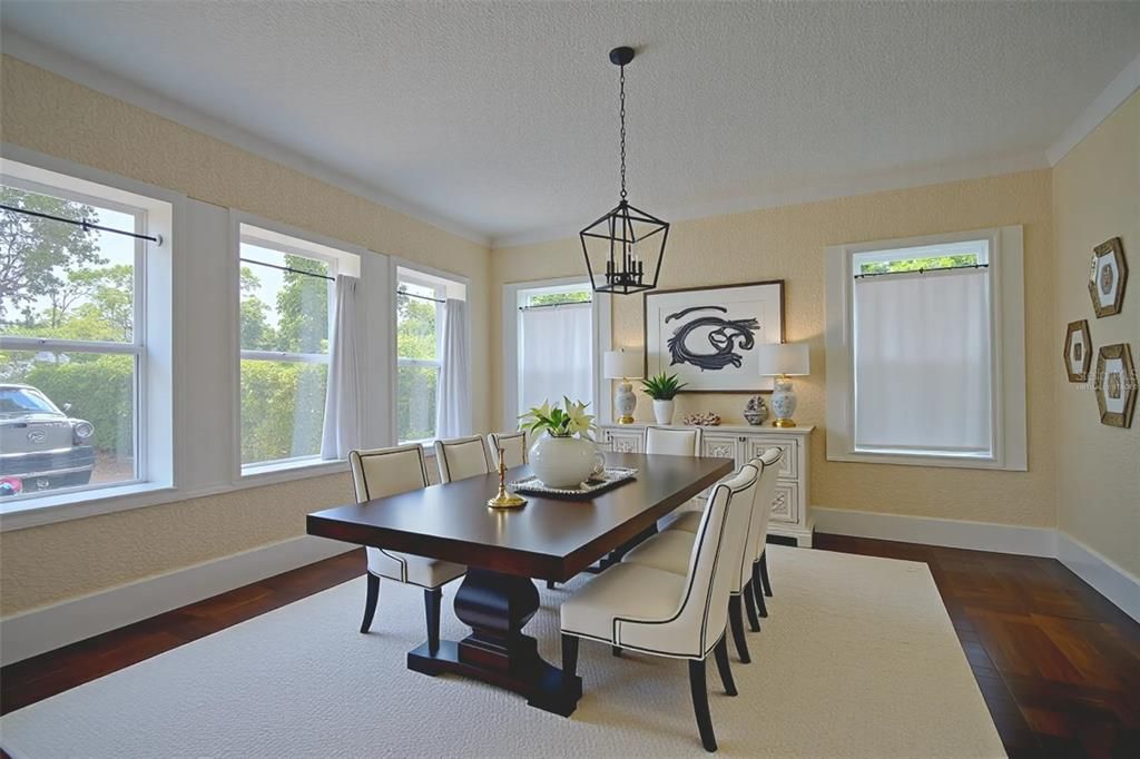 待售: $475,000 (4 贝兹, 2 浴室, 2464 平方英尺)