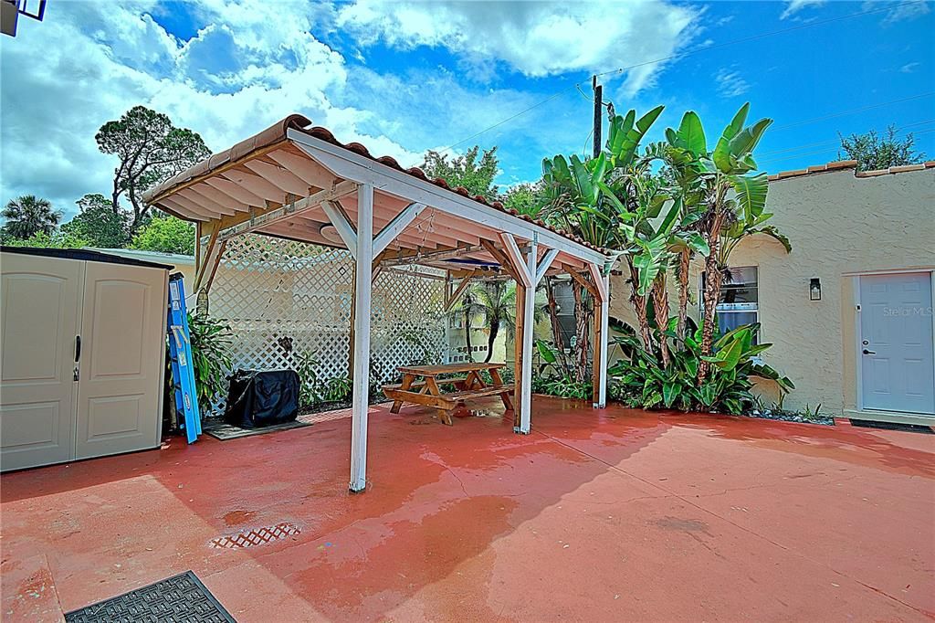 待售: $475,000 (4 贝兹, 2 浴室, 2464 平方英尺)