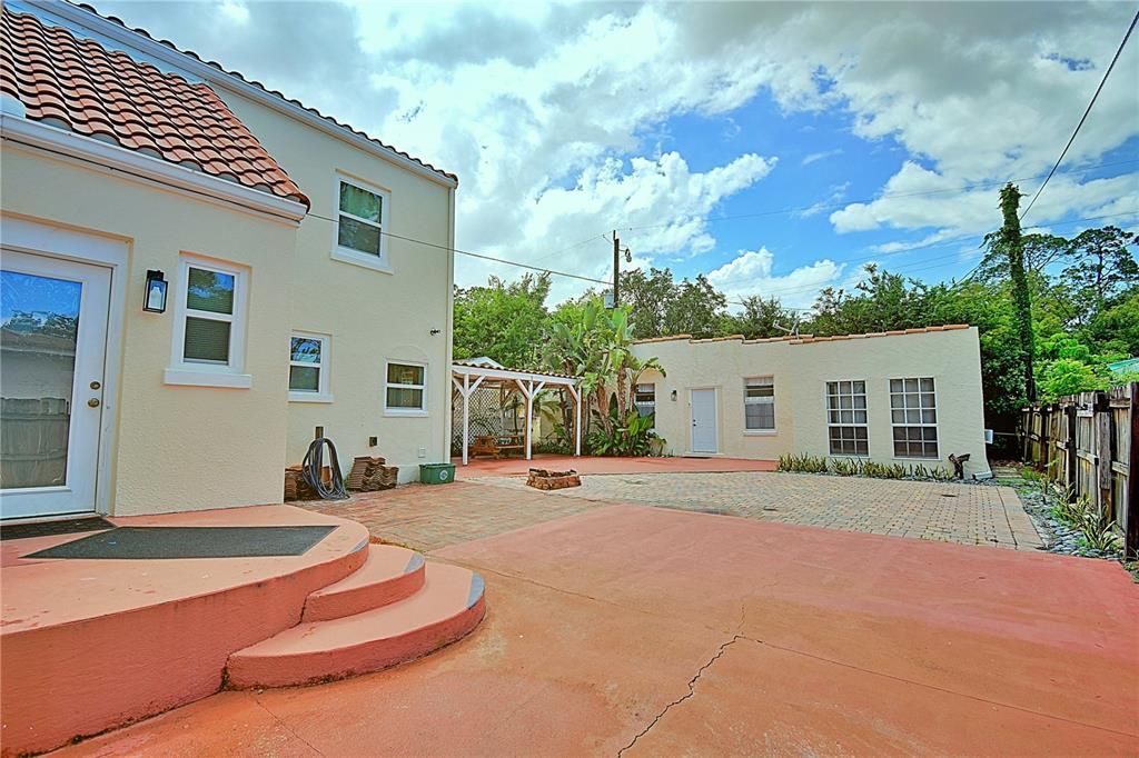 待售: $475,000 (4 贝兹, 2 浴室, 2464 平方英尺)