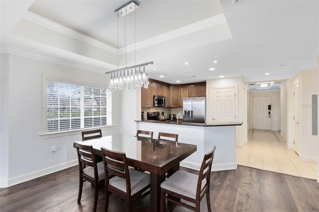 На продажу: $425,000 (3 спален, 3 ванн, 1686 Квадратных фут)