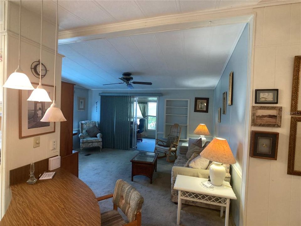 待售: $115,000 (2 贝兹, 2 浴室, 1064 平方英尺)