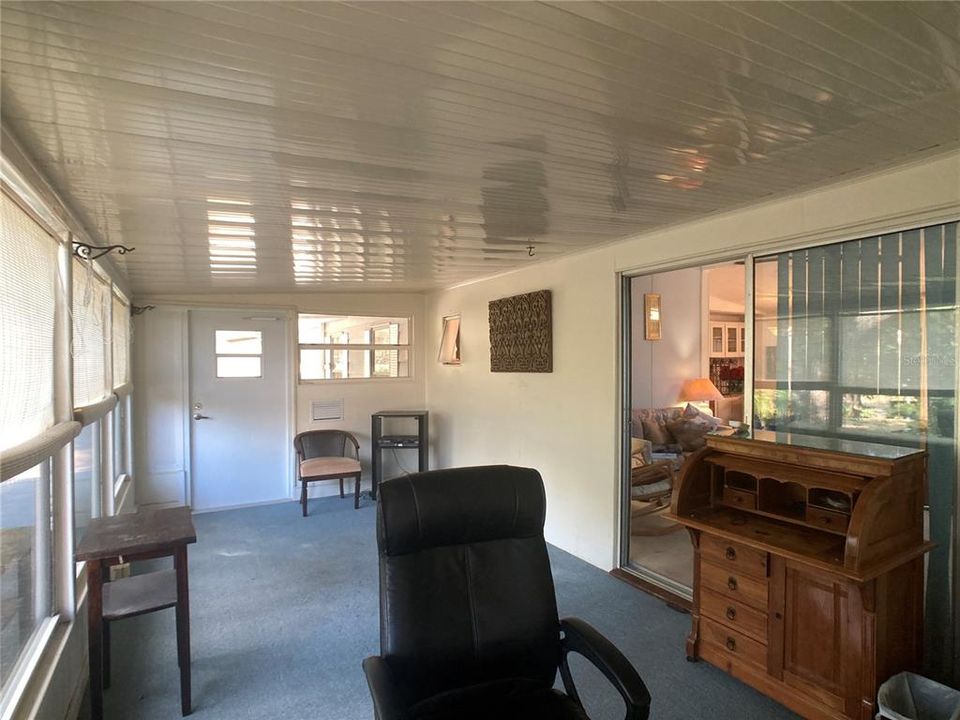 待售: $115,000 (2 贝兹, 2 浴室, 1064 平方英尺)