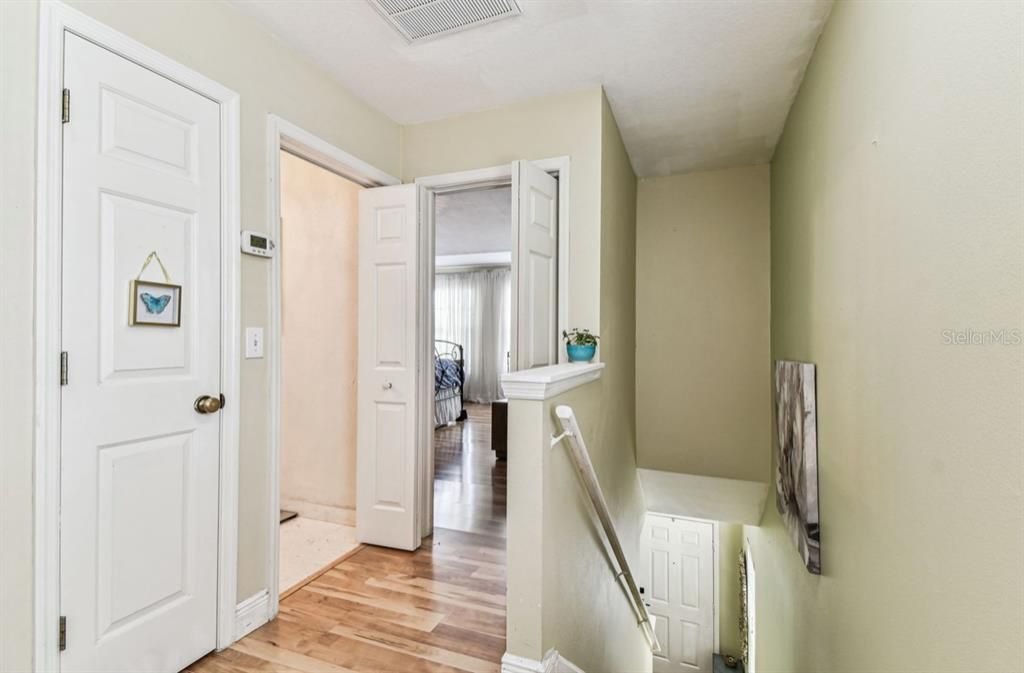Active With Contract: $1,800 (2 beds, 1 baths, 1312 Square Feet)
