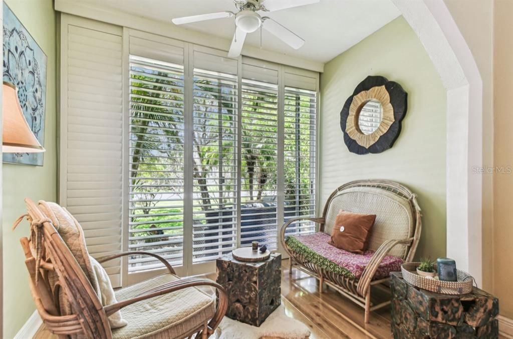 Active With Contract: $1,800 (2 beds, 1 baths, 1312 Square Feet)