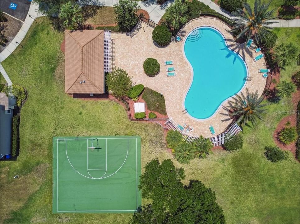 Active With Contract: $1,800 (2 beds, 1 baths, 1312 Square Feet)