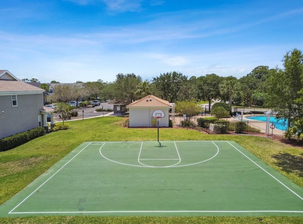 Active With Contract: $1,800 (2 beds, 1 baths, 1312 Square Feet)