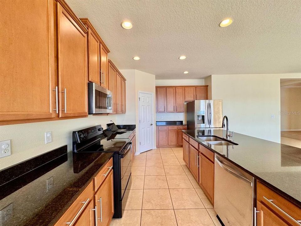 出租: $2,350 (3 贝兹, 2 浴室, 2413 平方英尺)