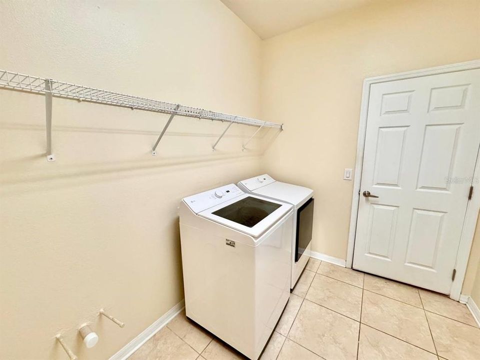 出租: $2,350 (3 贝兹, 2 浴室, 2413 平方英尺)